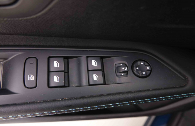 PEUGEOT_PEUGEOT_5008_2551073_23.jpg PEUGEOT_PEUGEOT_5008_2551073_23.jpg