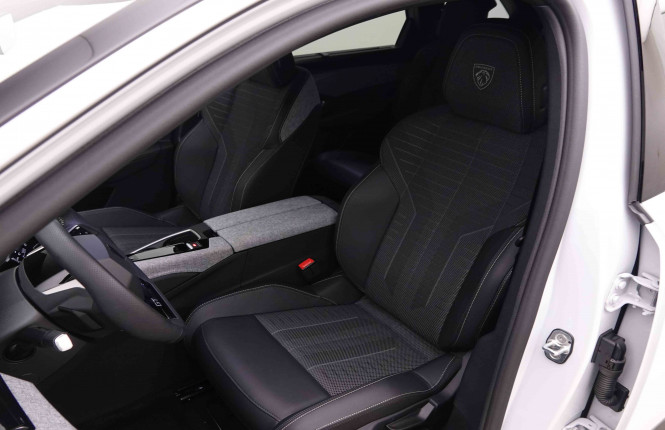 PEUGEOT_PEUGEOT_5008_2551309_7.jpg