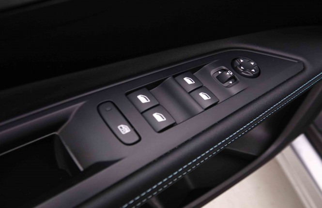 PEUGEOT_PEUGEOT_5008_2551422_17.jpg PEUGEOT_PEUGEOT_5008_2551422_17.jpg