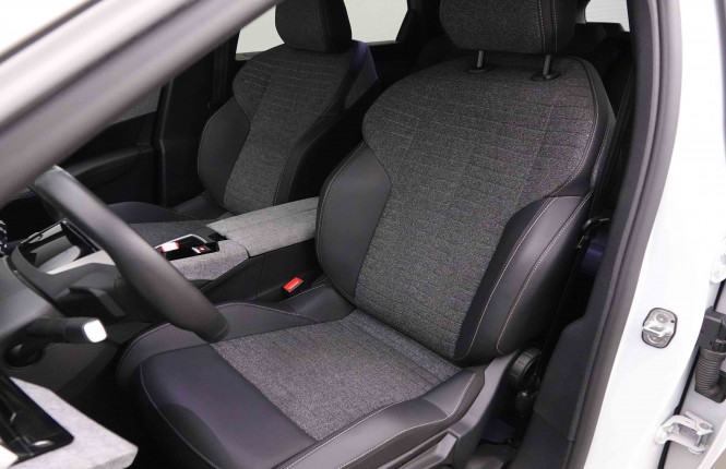 PEUGEOT_PEUGEOT_5008_2652146_6.jpg