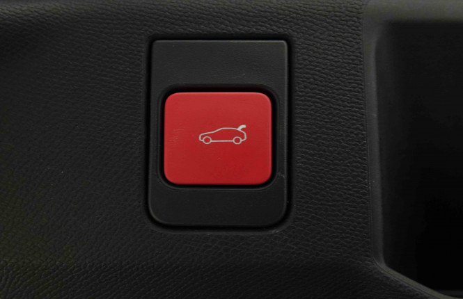 PEUGEOT_PEUGEOT_5008_2652682_6.jpg