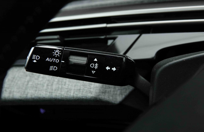 PEUGEOT_PEUGEOT_5008_2653277_16.jpg PEUGEOT_PEUGEOT_5008_2653277_16.jpg