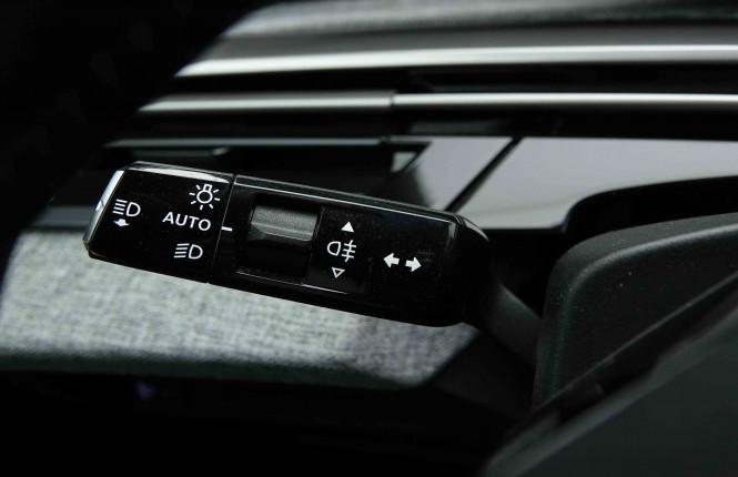 PEUGEOT_PEUGEOT_5008_2653279_16.jpg PEUGEOT_PEUGEOT_5008_2653279_16.jpg