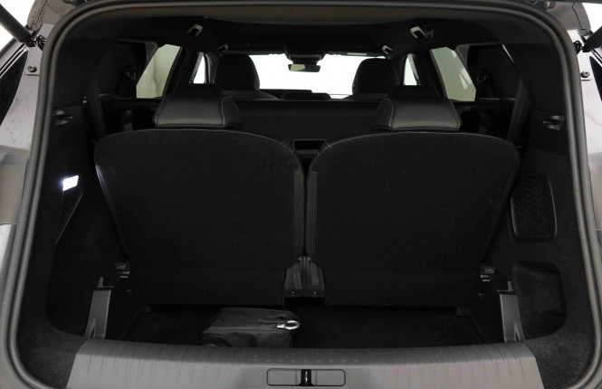 PEUGEOT_PEUGEOT_5008_2654159_5.jpg