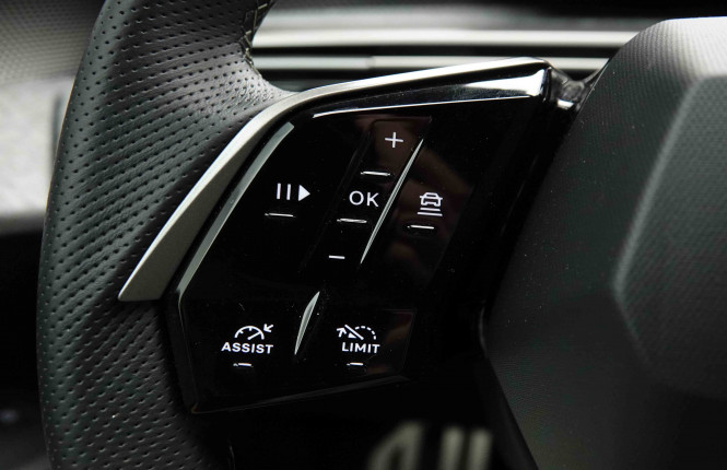 PEUGEOT_PEUGEOT_5008_2654164_18.jpg PEUGEOT_PEUGEOT_5008_2654164_18.jpg