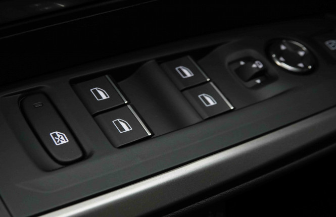 PEUGEOT_PEUGEOT_5008_2654538_22.jpg