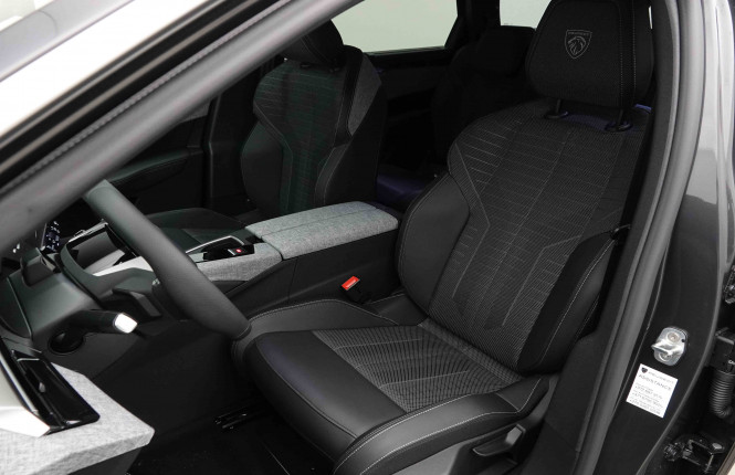 PEUGEOT_PEUGEOT_5008_2654538_7.jpg