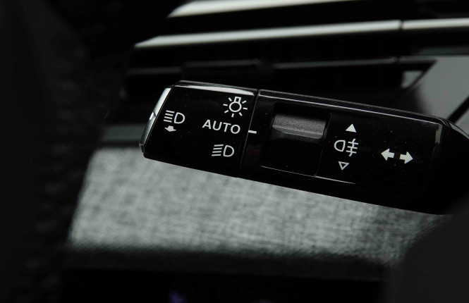 PEUGEOT_PEUGEOT_5008_2654553_16.jpg PEUGEOT_PEUGEOT_5008_2654553_16.jpg