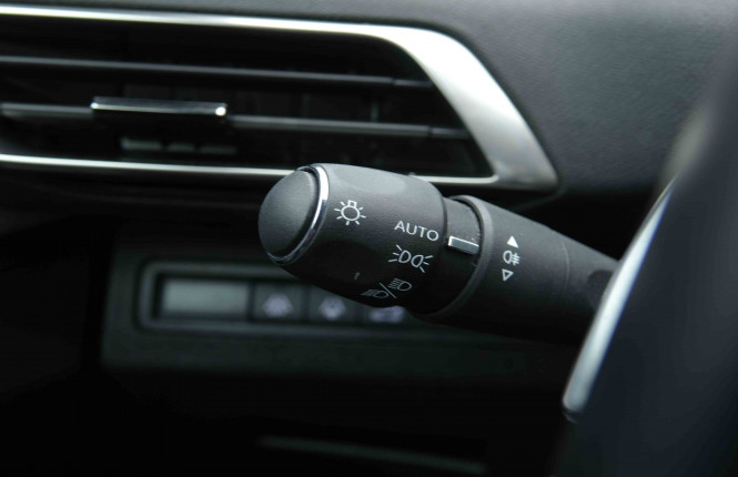 PEUGEOT_PEUGEOT_5008_2654775_18.jpg PEUGEOT_PEUGEOT_5008_2654775_18.jpg