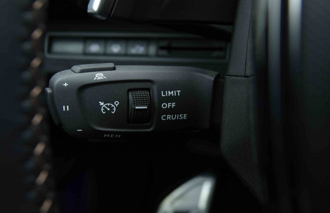 PEUGEOT_PEUGEOT_5008_2654775_20.jpg PEUGEOT_PEUGEOT_5008_2654775_20.jpg