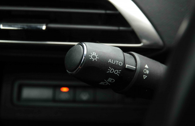 PEUGEOT_PEUGEOT_5008_2654776_16.jpg