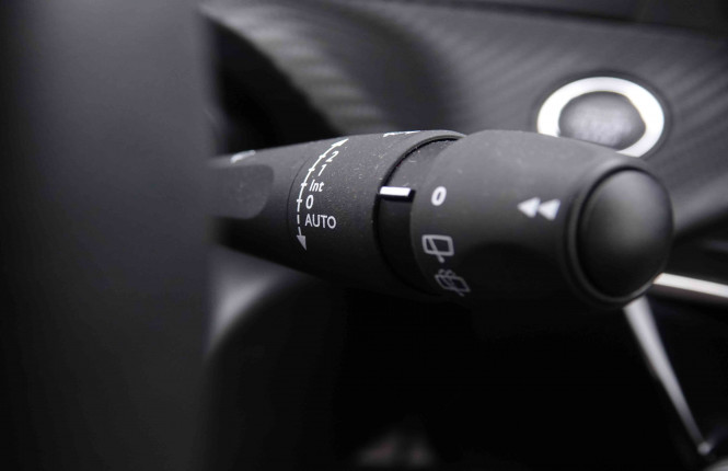 PEUGEOT_PEUGEOT_E_2008_2548608_14.jpg