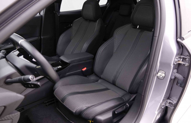 PEUGEOT_PEUGEOT_E_2008_2549027_6.jpg