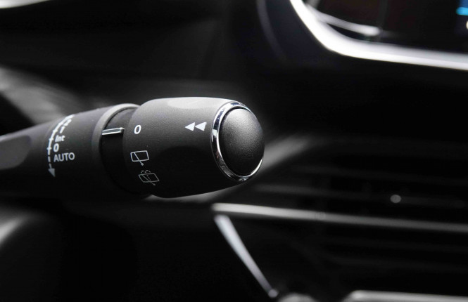 PEUGEOT_PEUGEOT_E_2008_2551545_17.jpg PEUGEOT_PEUGEOT_E_2008_2551545_17.jpg