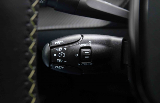 PEUGEOT_PEUGEOT_E_2008_2551546_19.jpg PEUGEOT_PEUGEOT_E_2008_2551546_19.jpg