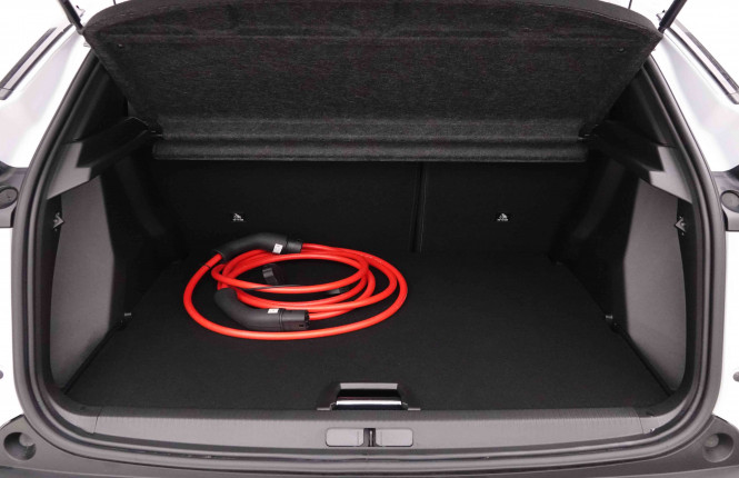 PEUGEOT_PEUGEOT_E_2008_2652306_5.jpg PEUGEOT_PEUGEOT_E_2008_2652306_5.jpg