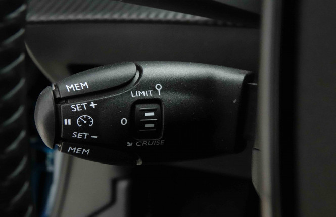 PEUGEOT_PEUGEOT_E_2008_2653334_17.jpg
