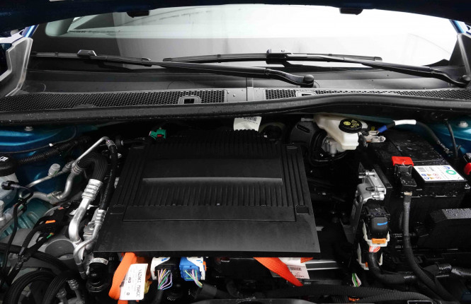 PEUGEOT_PEUGEOT_E_2008_2653334_22.jpg
