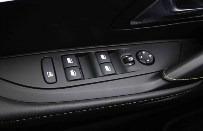 PEUGEOT_PEUGEOT_E_208_2550758_21.jpg