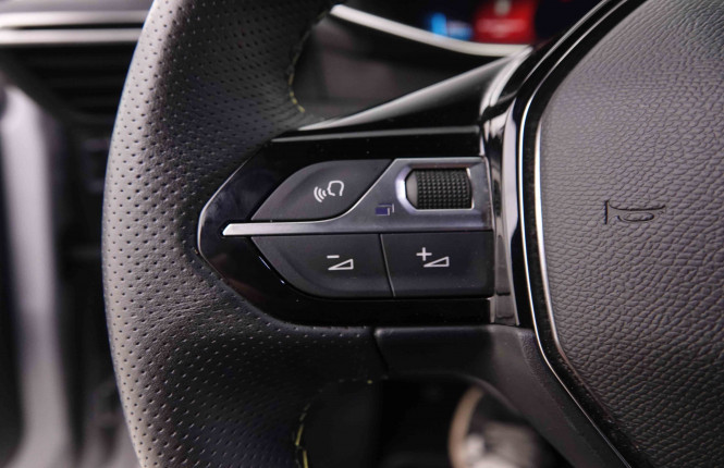 PEUGEOT_PEUGEOT_E_208_2550759_17.jpg PEUGEOT_PEUGEOT_E_208_2550759_17.jpg