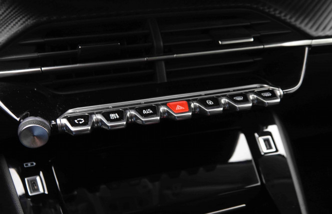 PEUGEOT_PEUGEOT_E_208_2550760_14.jpg PEUGEOT_PEUGEOT_E_208_2550760_14.jpg