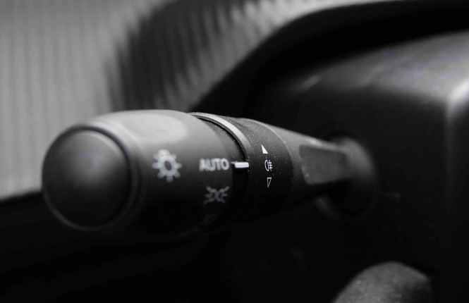 PEUGEOT_PEUGEOT_E_208_2550760_16.jpg PEUGEOT_PEUGEOT_E_208_2550760_16.jpg