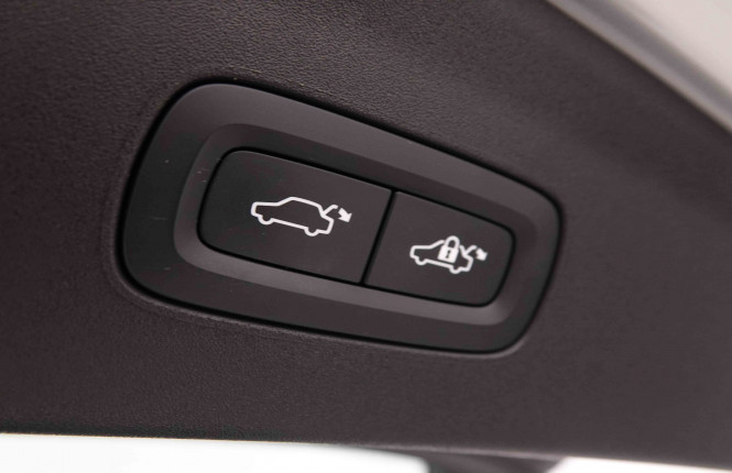 POLESTAR_POLESTAR_2_2550918_6.jpg POLESTAR_POLESTAR_2_2550918_6.jpg