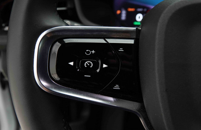 POLESTAR_POLESTAR_2_2653707_17.jpg