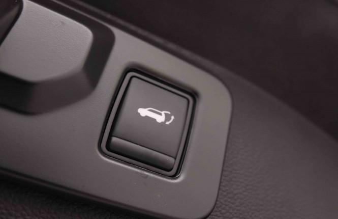 RENAULT_RENAULT_AUSTRAL_2550271_6.jpg