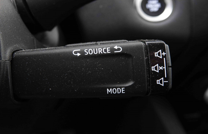 RENAULT_RENAULT_CAPTUR_2550723_16.jpg