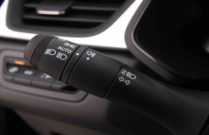 RENAULT_RENAULT_CAPTUR_2550846_15.jpg