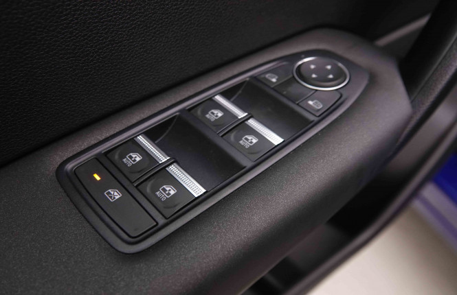 RENAULT_RENAULT_CAPTUR_2550848_19.jpg