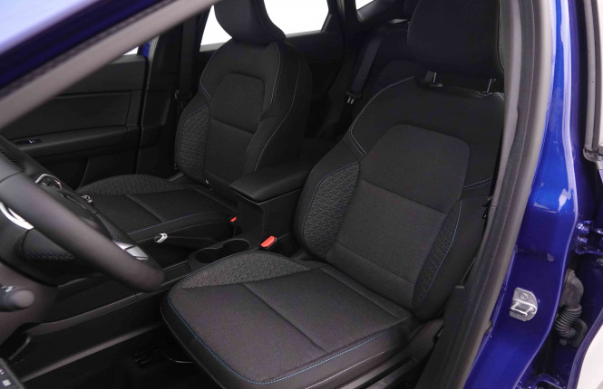 RENAULT_RENAULT_CAPTUR_2550849_6.jpg