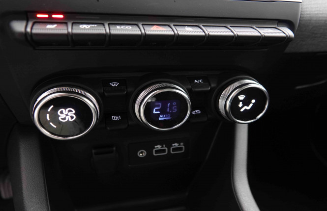 RENAULT_RENAULT_CLIO_2551378_14.jpg RENAULT_RENAULT_CLIO_2551378_14.jpg