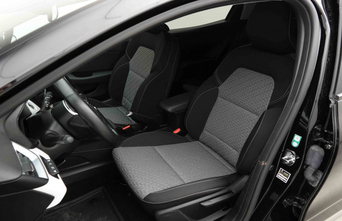 RENAULT_RENAULT_CLIO_2653739_6.jpg