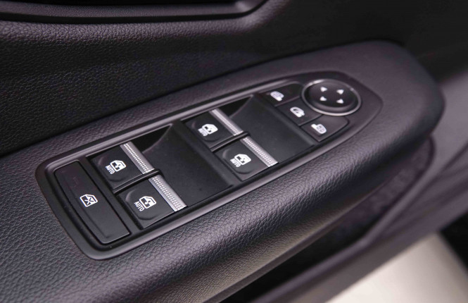 RENAULT_RENAULT_MEGANE_2549101_17.jpg