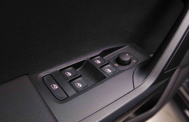 SEAT_SEAT_ARONA_2548751_17.jpg