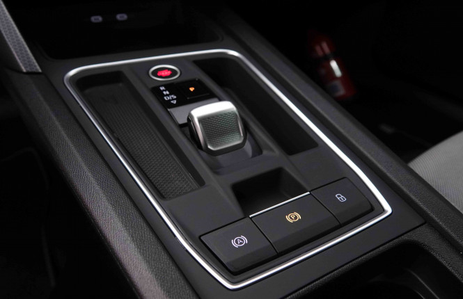 SEAT_SEAT_LEON_2548710_16.jpg