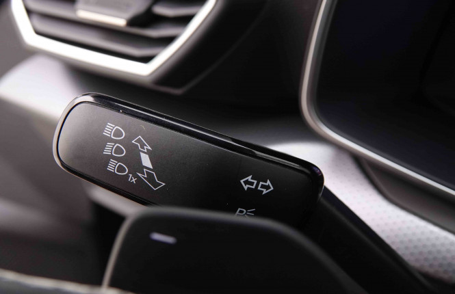 SEAT_SEAT_LEON_2548710_18.jpg