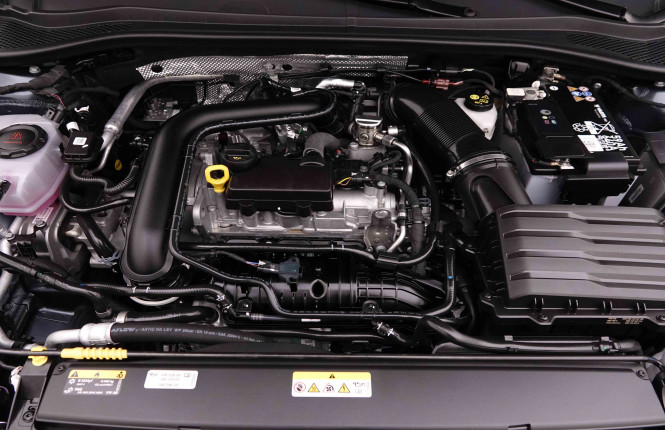SEAT_SEAT_LEON_2548710_24.jpg