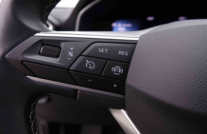 SEAT_SEAT_LEON_2548838_15.jpg