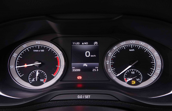 SKODA_SKODA_KAROQ_2548781_15.jpg