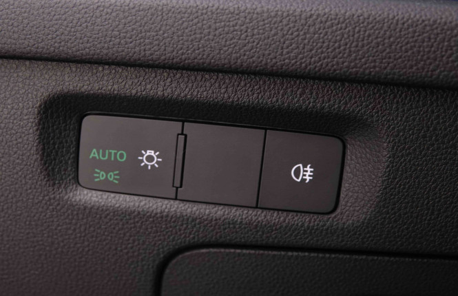 SKODA_SKODA_OCTAVIA_2551171_9.jpg SKODA_SKODA_OCTAVIA_2551171_9.jpg