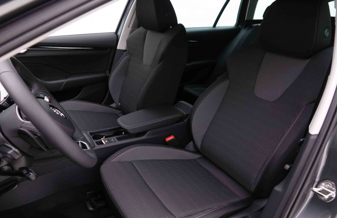 SKODA_SKODA_OCTAVIA_2654670_35.jpg