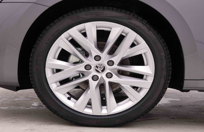 SKODA_SKODA_OCTAVIA_2654670_48.jpg