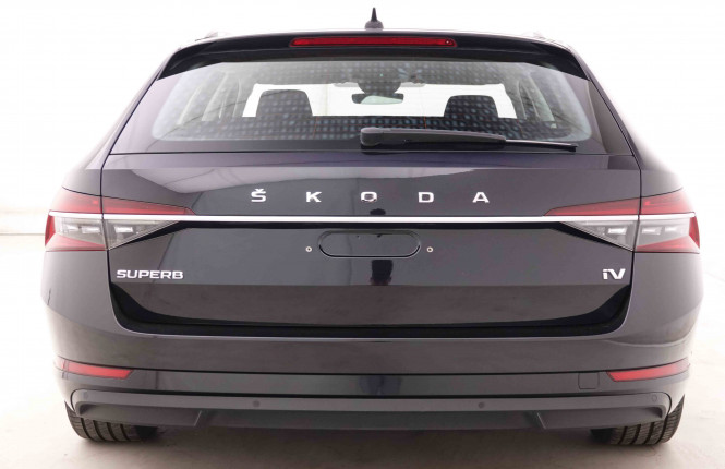 SKODA_SKODA_SUPERB_2546976_27.jpg