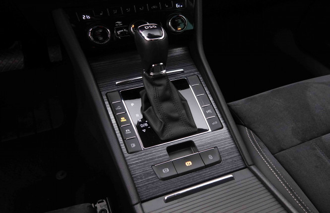 SKODA_SKODA_SUPERB_2547327_16.jpg