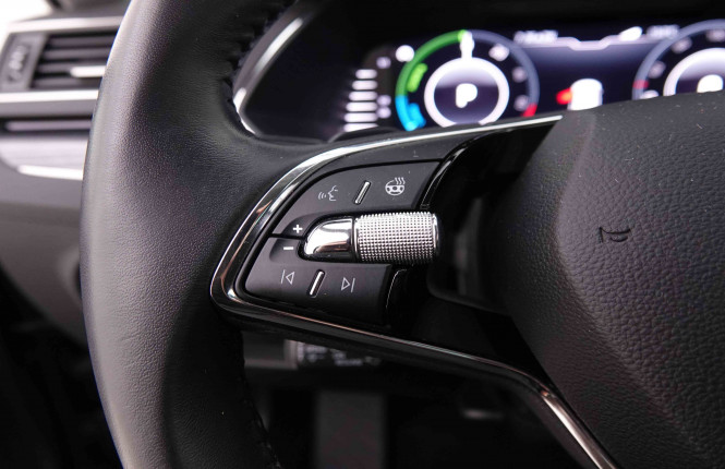 SKODA_SKODA_SUPERB_2547327_18.jpg