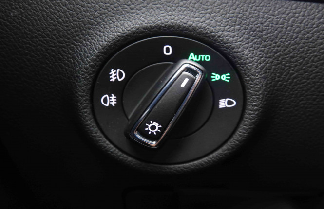 SKODA_SKODA_SUPERB_2549696_11.jpg