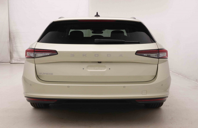 SKODA_SKODA_SUPERB_2550855_52.jpg